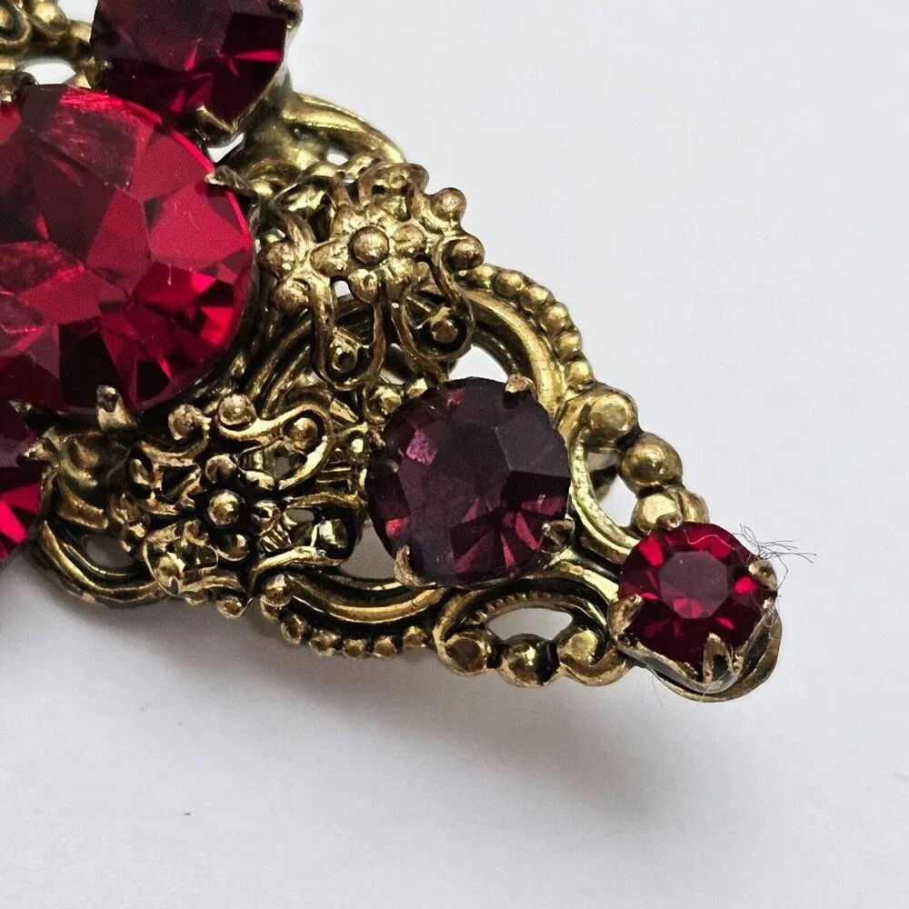 Vtg Red Rhinestone Filigree Brooch Victorian Revival Romance Old‎ Hollywood Glam